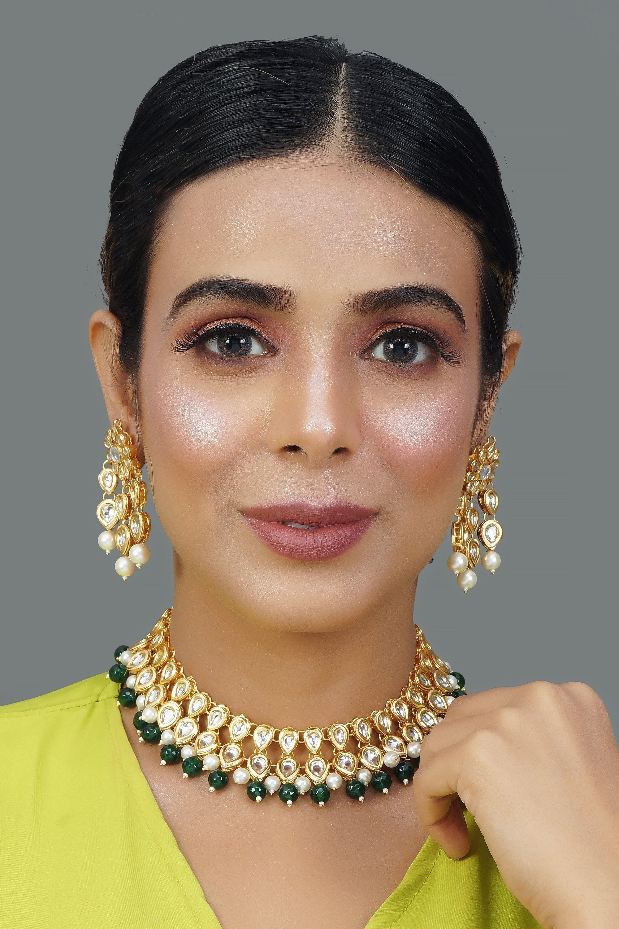 Peryl Women Beaded Kundan Necklace With A Pair Of Earrings(2 Pc Set) - Noz2Toz