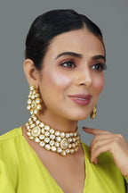 Peryl Women's Handcrafted Royal Kundan Necklace Set - Swadesiicart