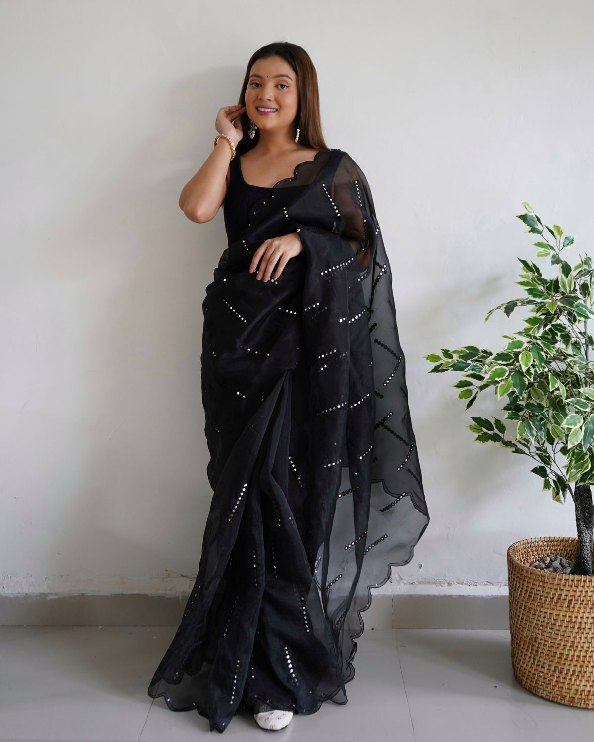Vamsee Vika 9Mm Black Organza Saree | Grocsy