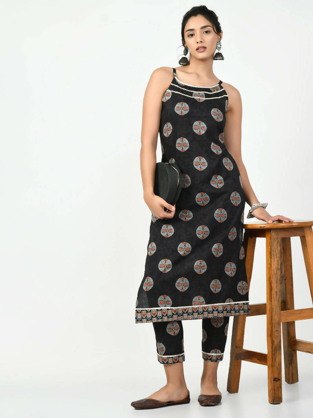 Myshka Women's Black Printed Kurta With Trouser | Grocsy