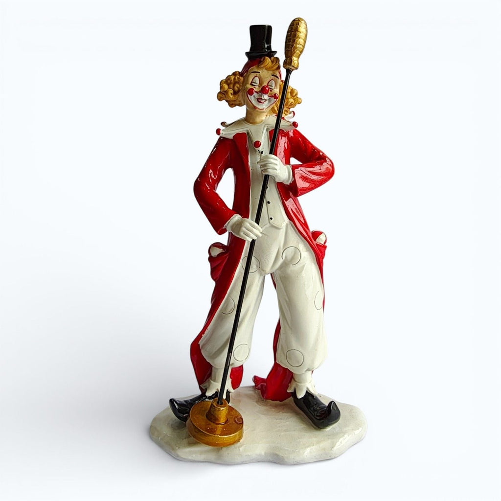 Sun Mun Decors Clown with Mic | Grocsy