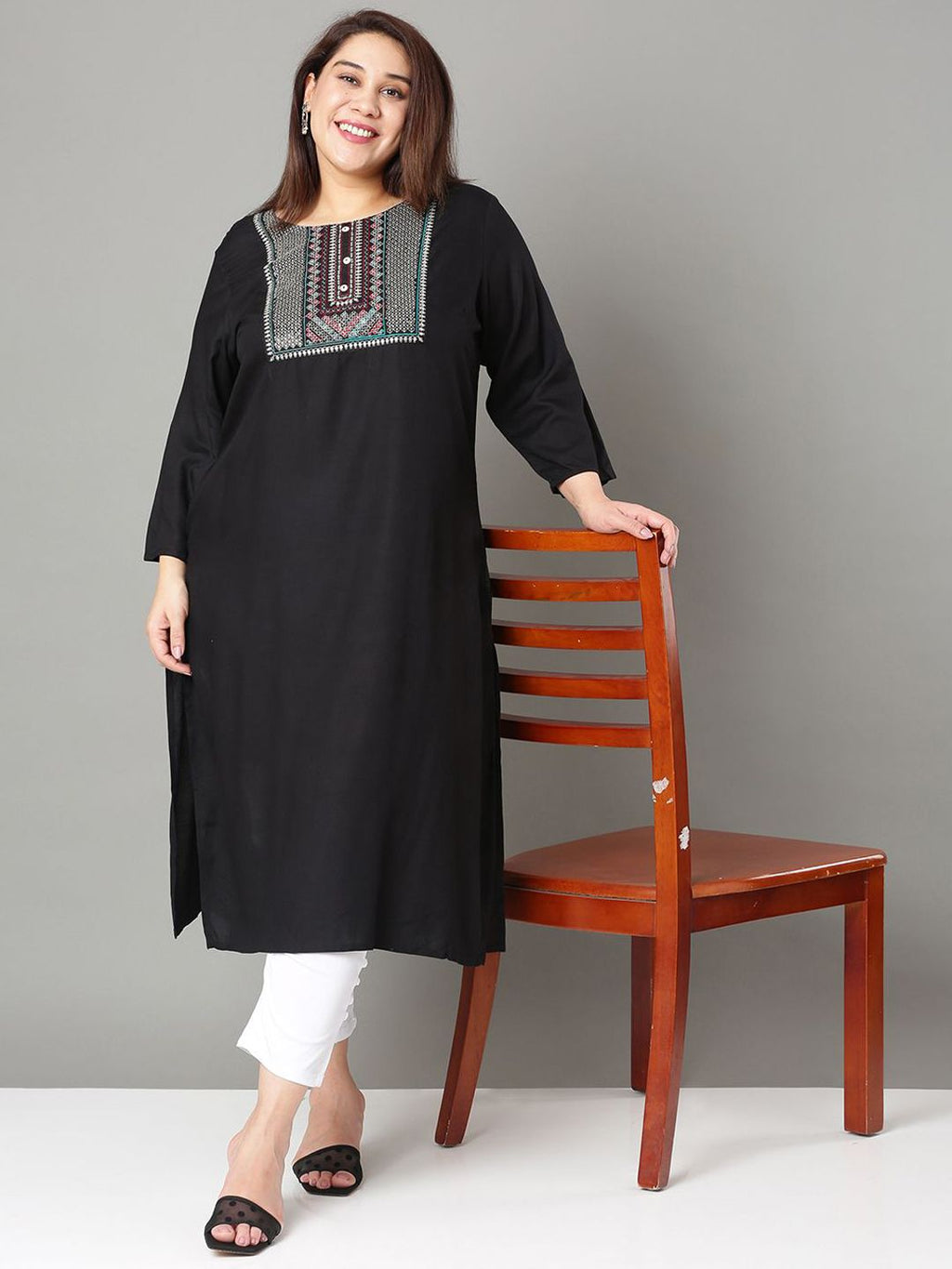 Sztori Plus Size Floral Yoke Design Sequinned Straight Kurta | Grocsy