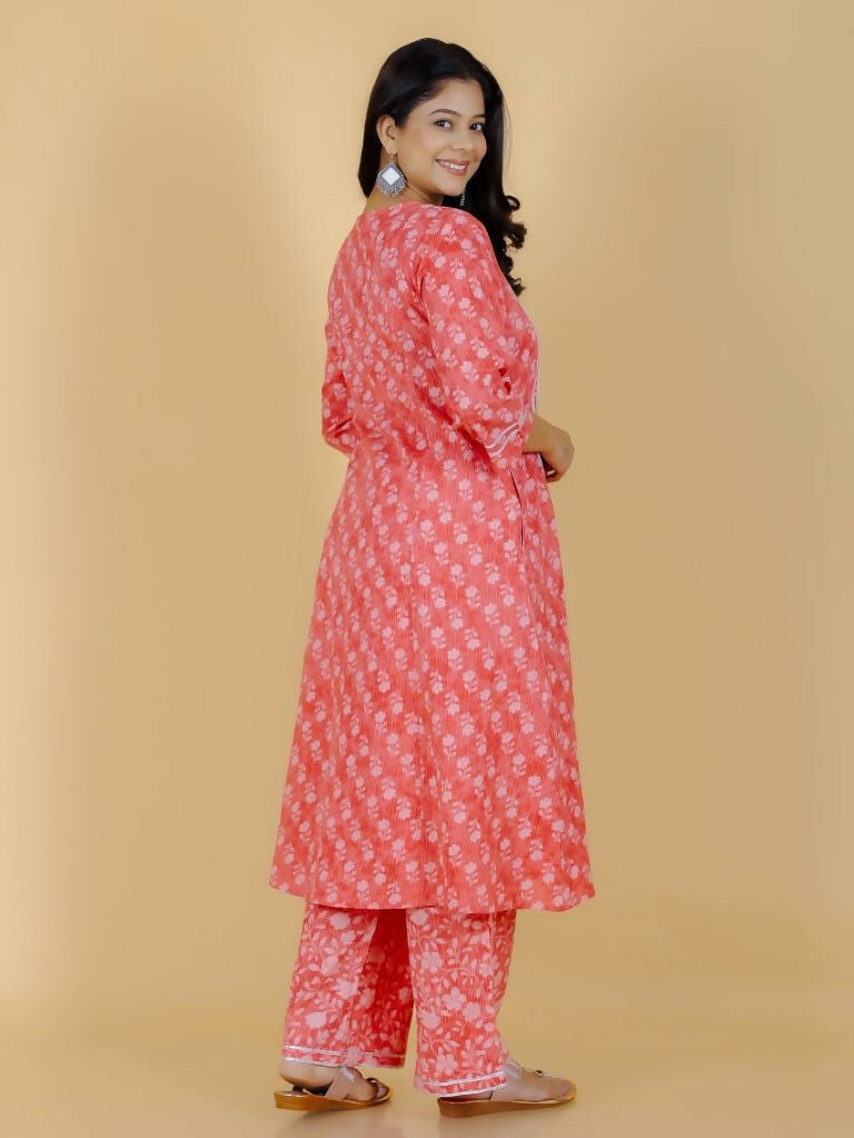 Aramya Pink Kantha Cotton Floral Panelled Kurta for Women | Grocsy