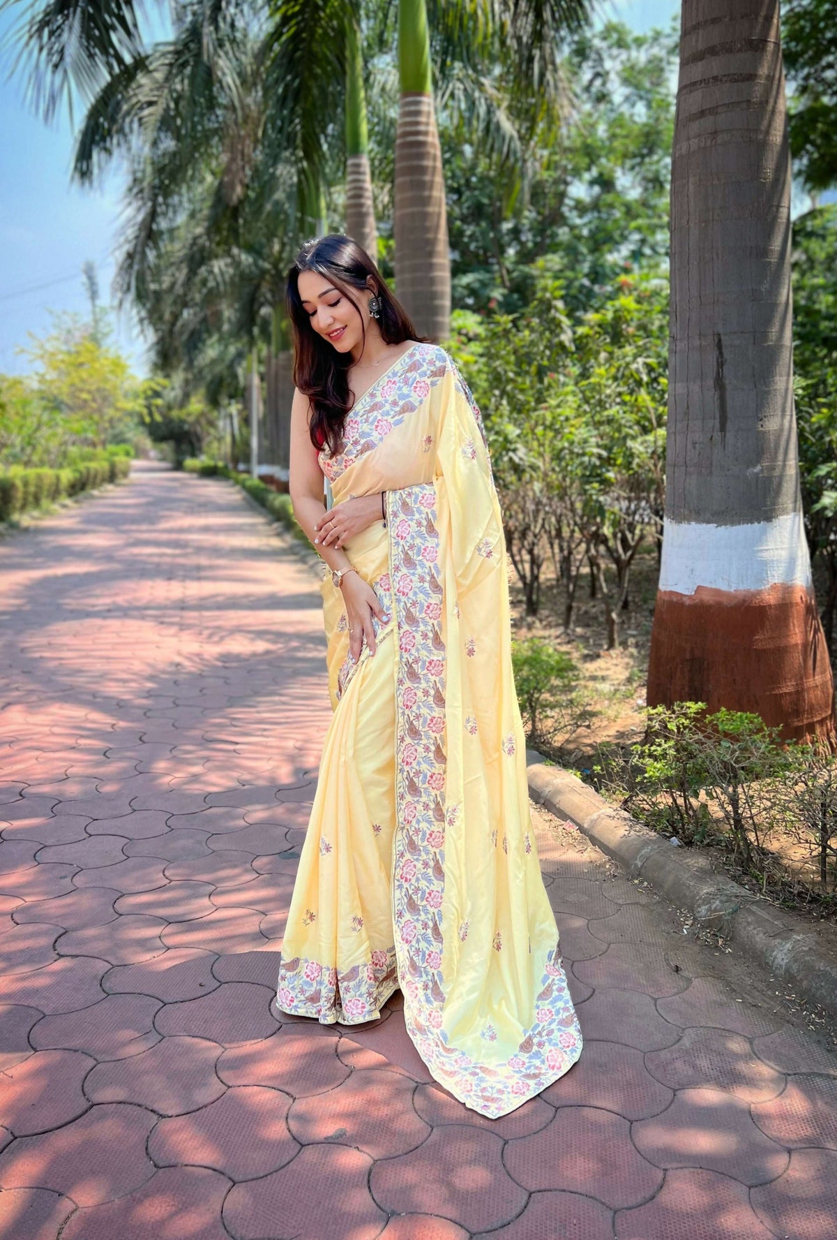Vamsee Chinon Panchi Light Yellow Shimmer Saree | Grocsy