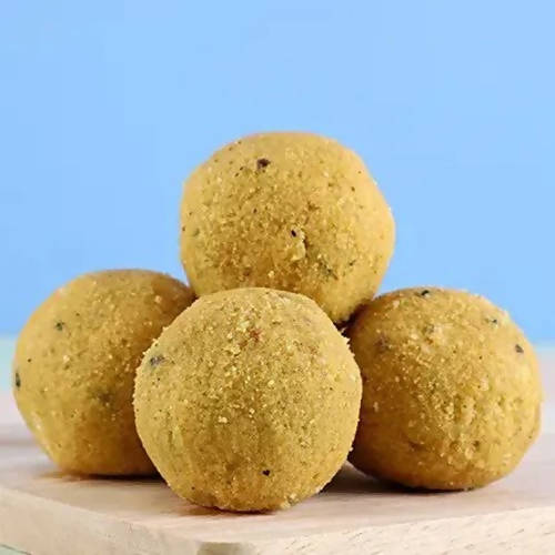 Feng Shui Rakhi With Besan Laddoo & Cashew Jar | Grocsy