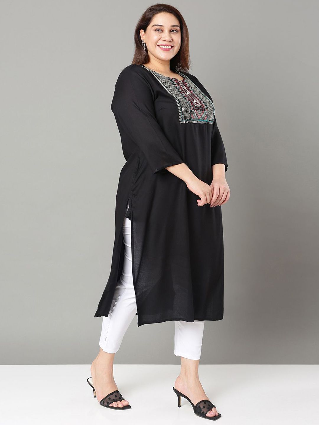 Sztori Plus Size Floral Yoke Design Sequinned Straight Kurta | Grocsy