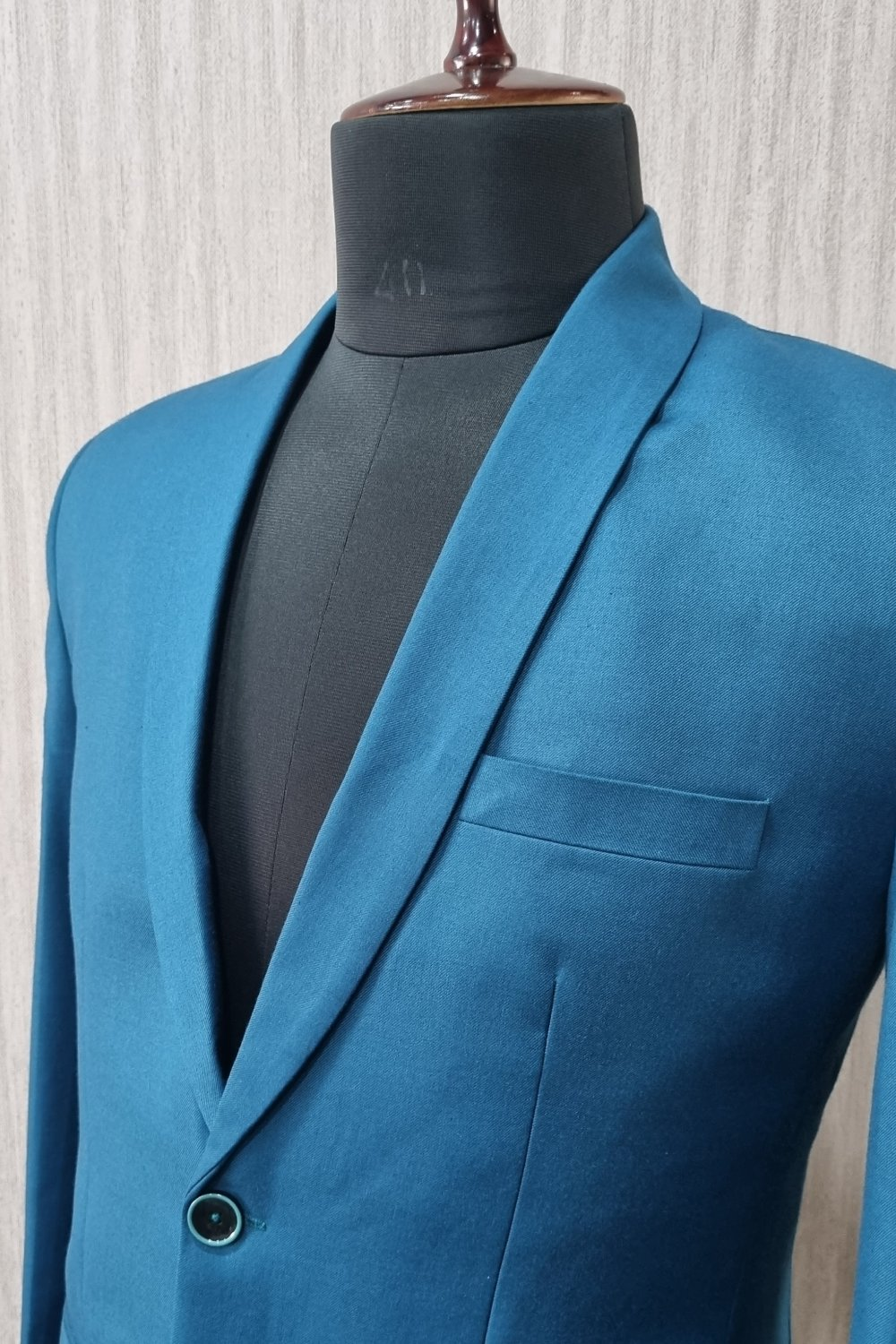 Sapphire Designer Men's Blazer by Hilo Design | Grocsy