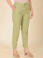 Aramya Straight Soft Cotton Floral Print Women's Kurta Set - Green | Grocsy