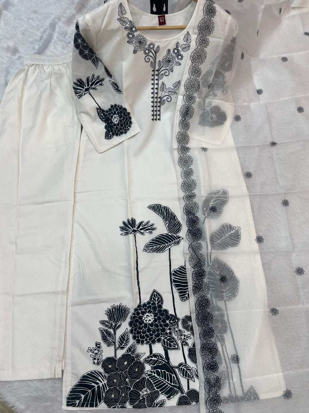 Teeya Creation New Womens Off-White Handloom Silk Embroidered Kurti Pant Set | Grocsy