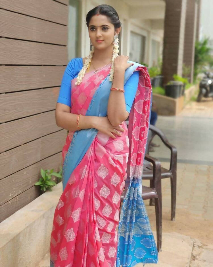 DEIANA'S Beautiful Designer Golden zari Soft Lichi Silk Saree - Pink | Grocsy
