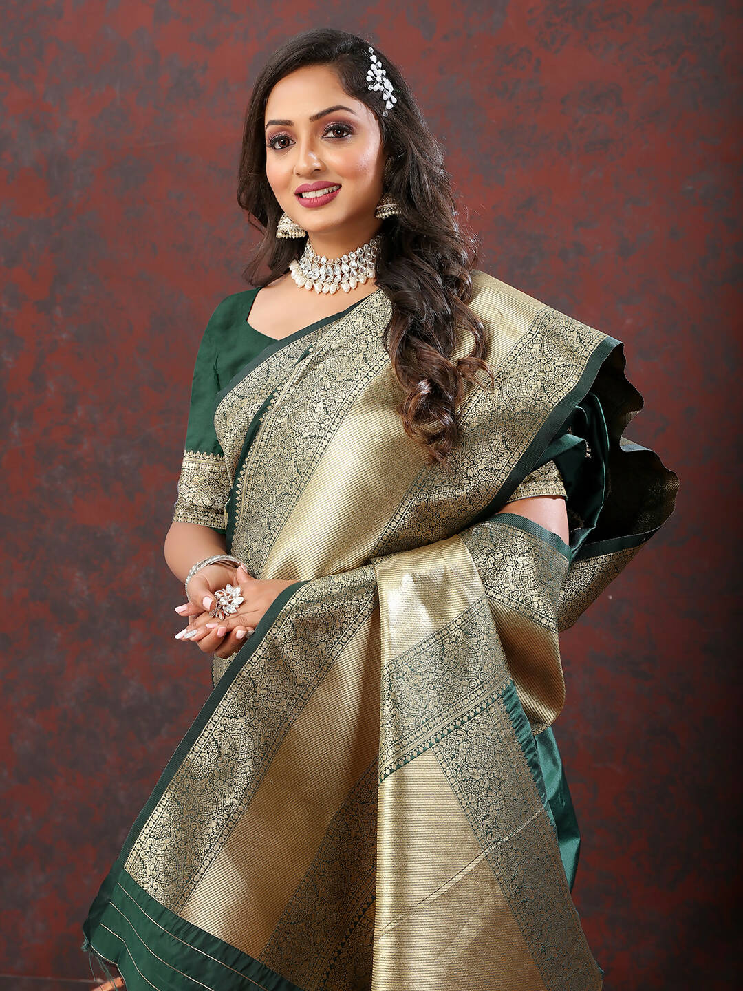 Lorenvalley Fashion Green Soft Silk Woven Design Gold Zari Weaving Saree | Grocsy