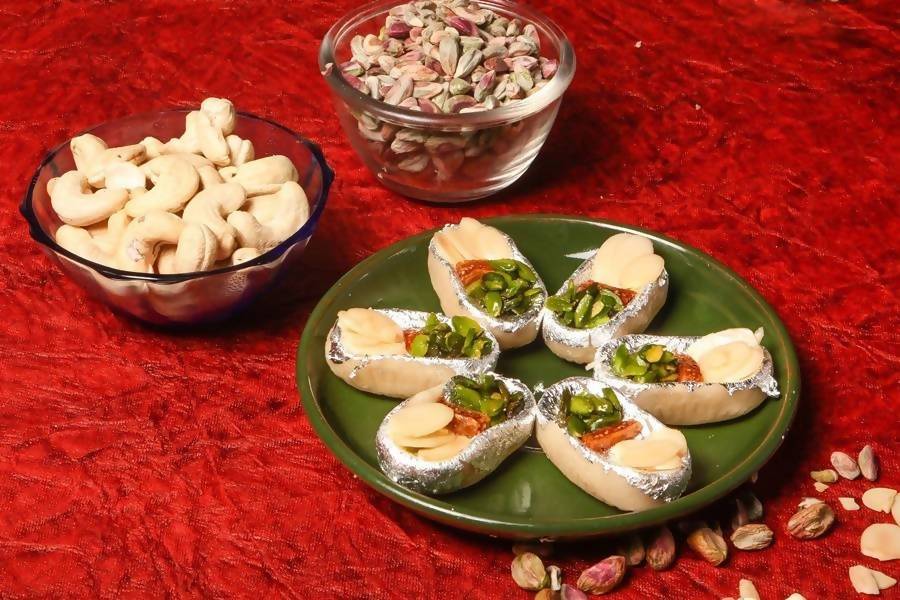 Kanti Sweets Kaju Dryfruit Katori | Grocsy
