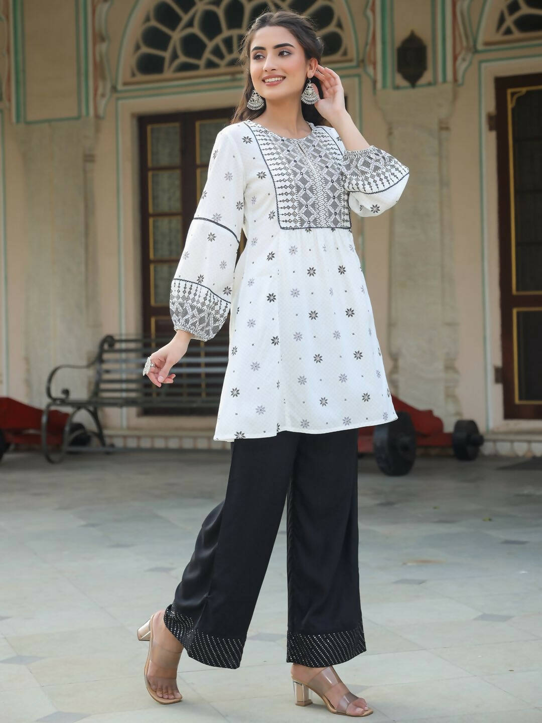 Juniper Women's White Rayon Staple Printed Straight Clothing Set | Grocsy