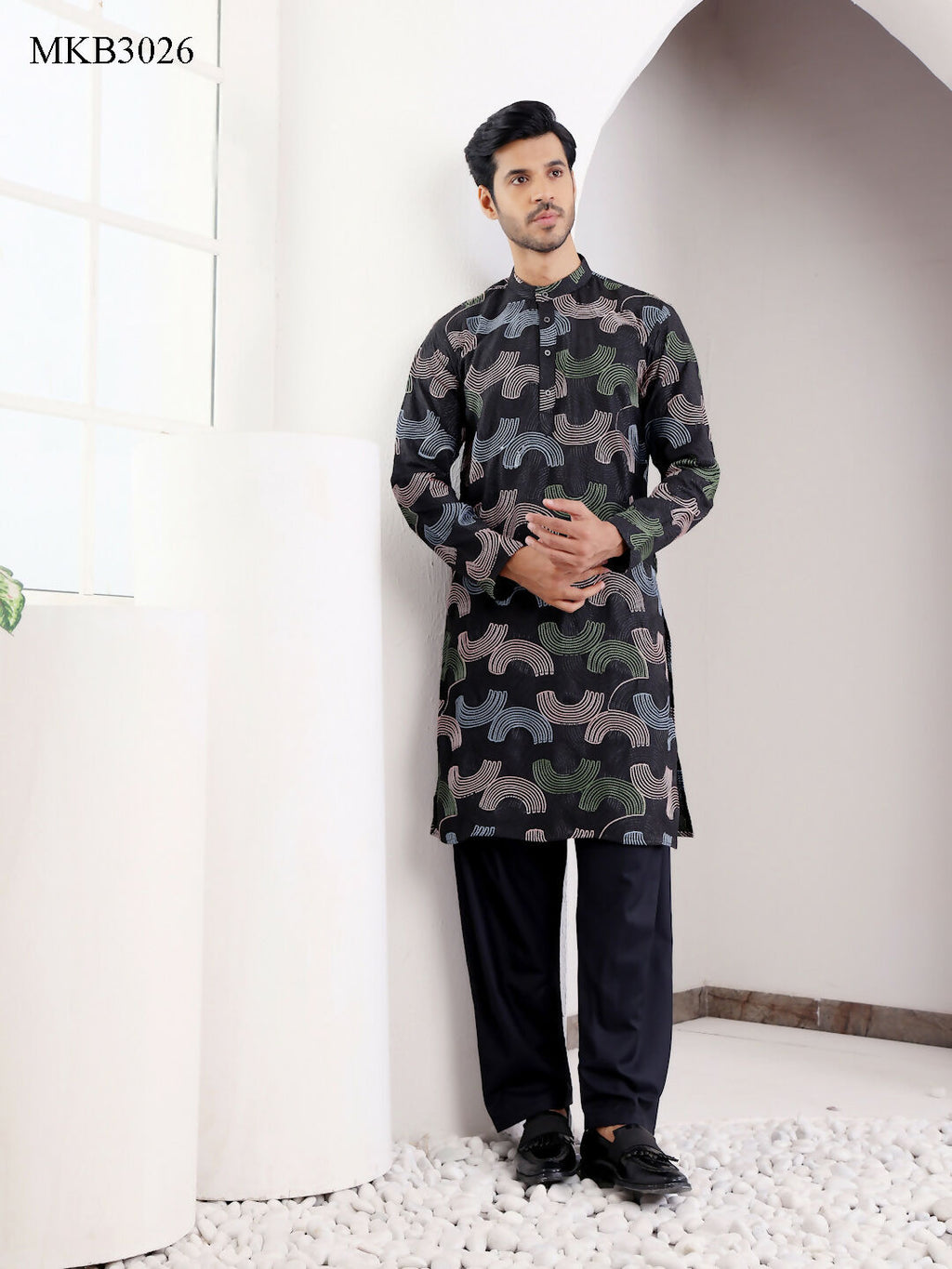 Black Linen Designer Embroidery Work Men's Rajwadi Kurta Set - Mahotsav | Grocsy