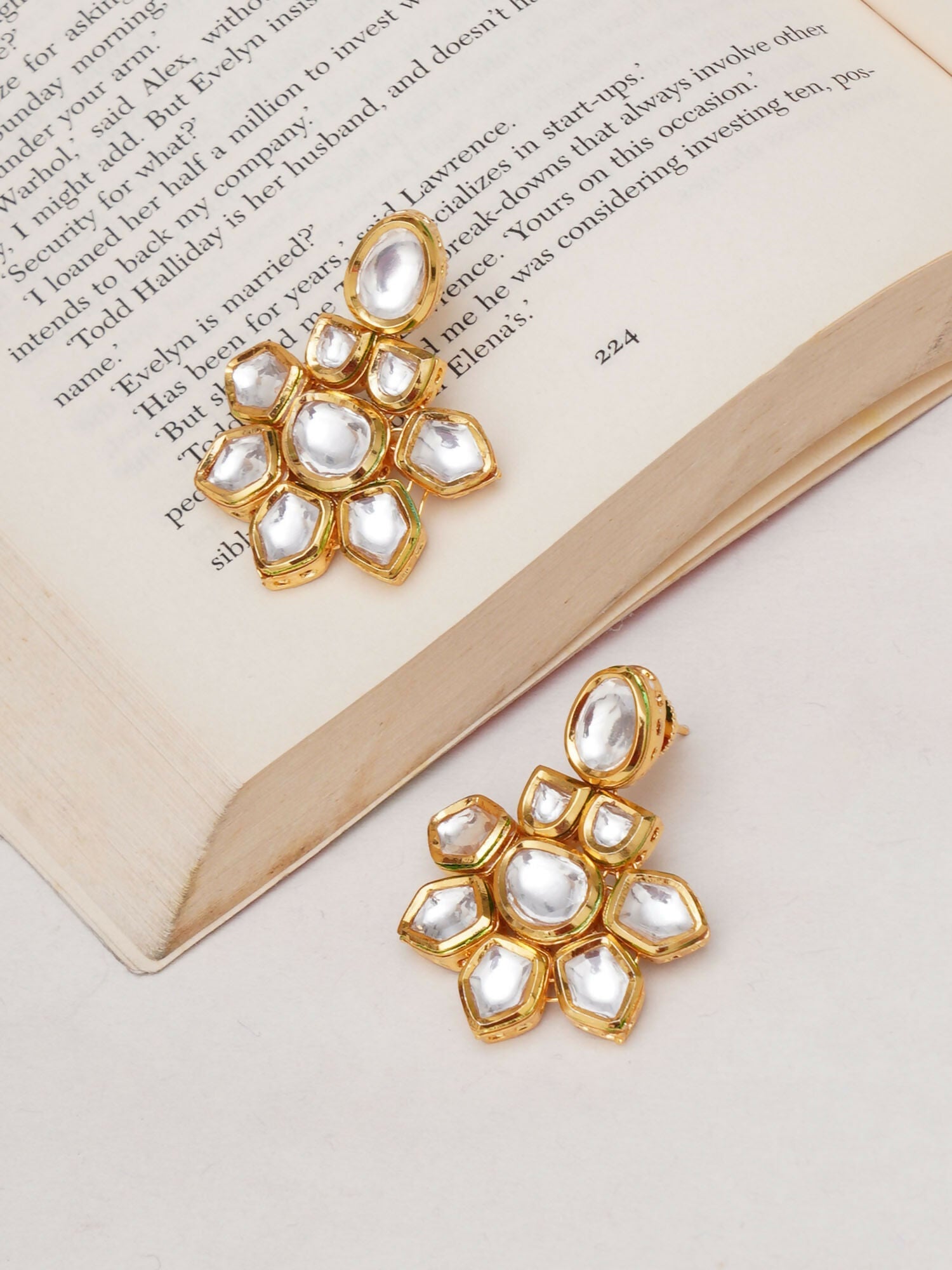 Kundan Earrings (Gold) - Ruby Raang