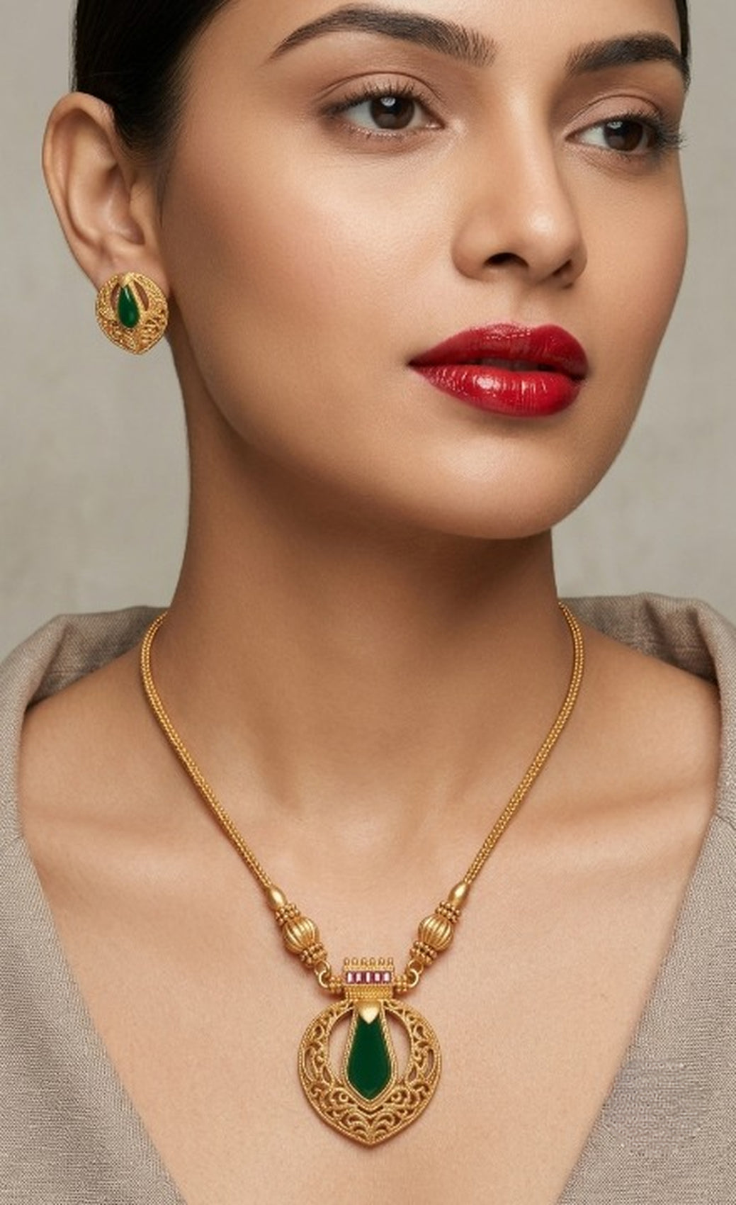 Jewel City Traditional Gold-Plated Emerald Green Pendant Necklace Set | Grocsy