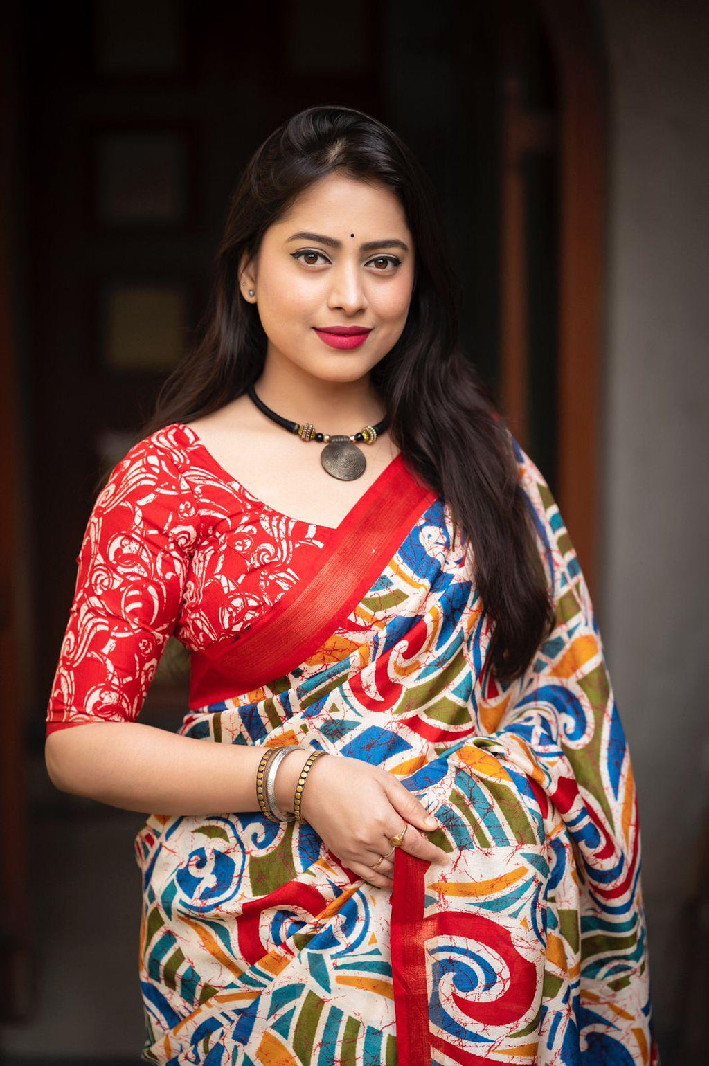 Red Cotton Crepe Batik Print Saree with Unstitched Blouse - Hiral Fashion | Grocsy