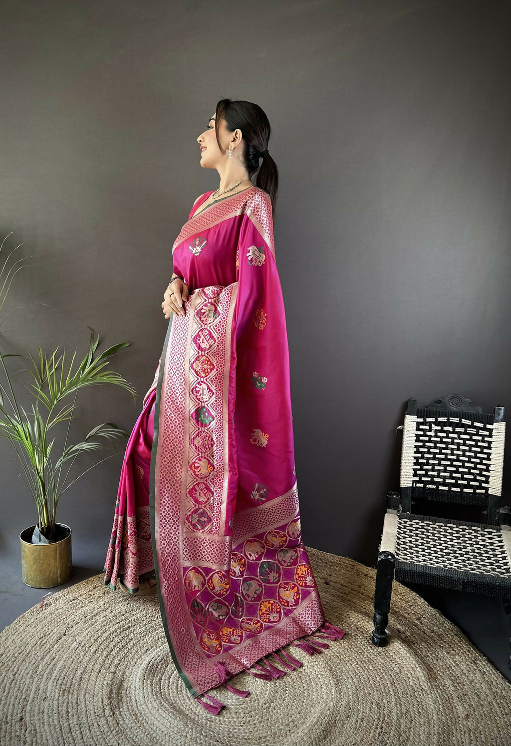 Joban Fashion Pink Elephant & Floral Motifs Soft Lichi Silk Banarasi Saree | Grocsy