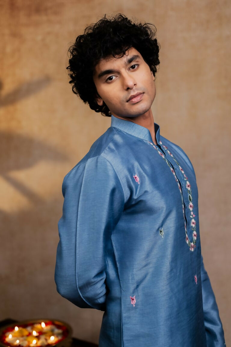 Falling Raw Silk Blue Varnika Kurta Set By Hilo Design | Grocsy