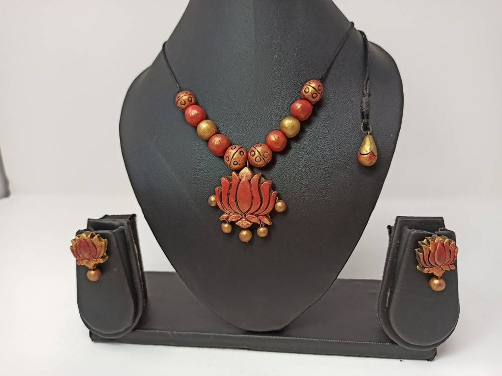 Terracotta Lotus Pendant Necklace Set With Studs-Golden Pink | Grocsy