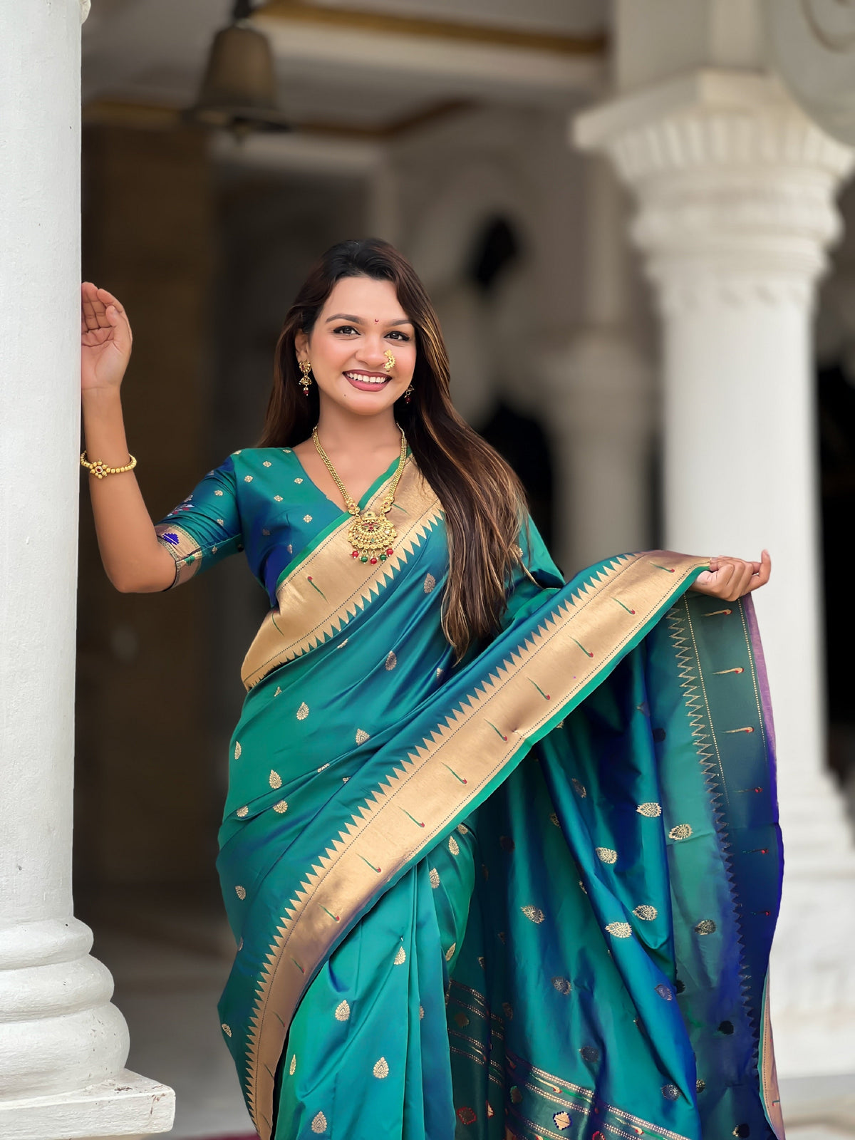 Vedant Vastram Soft Litchi Silk Paithani Jacquard Saree - Rama | Grocsy