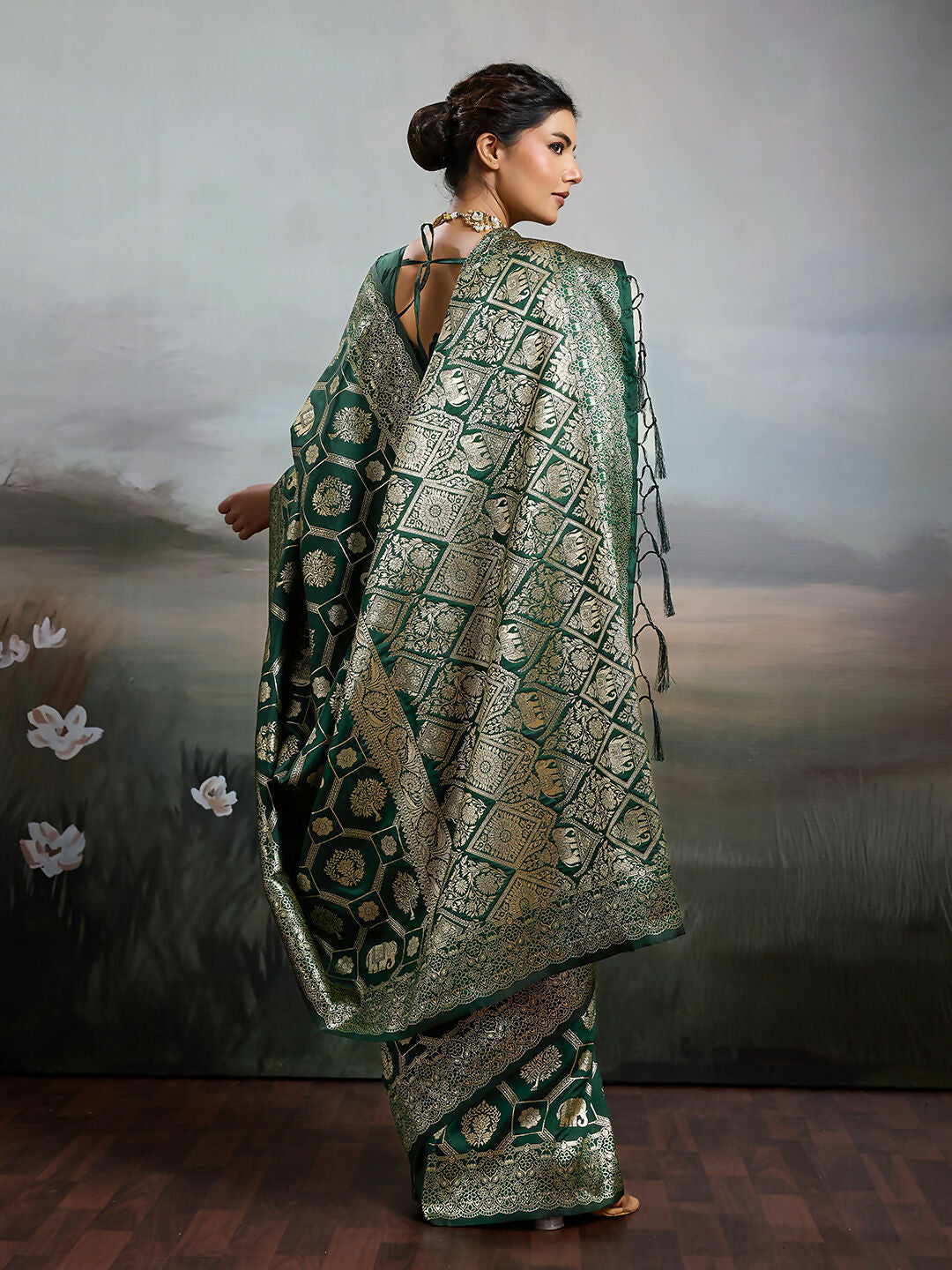 Shree Shyam Fashion Bottle Green Silk Blend Saree | Grocsy