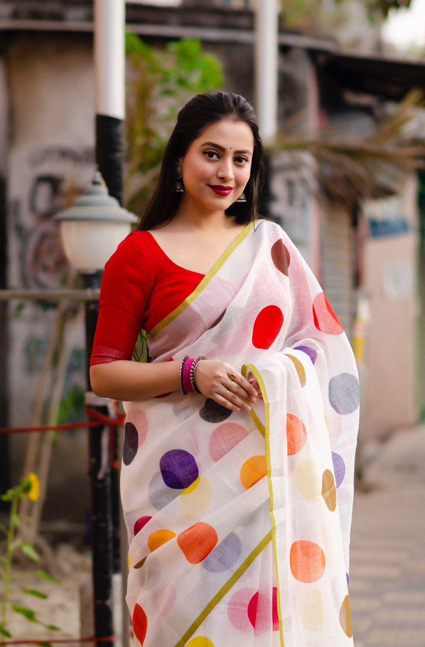 White Pure Linen Ethnic Motifs Saree with Unstitched Blouse - Hiral Fashion | Grocsy
