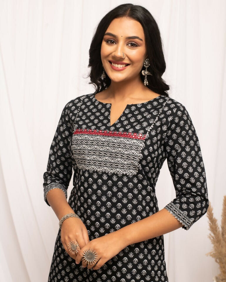 FIORRA Women's Floral Printed Black Cotton Straight Kurta | Grocsy