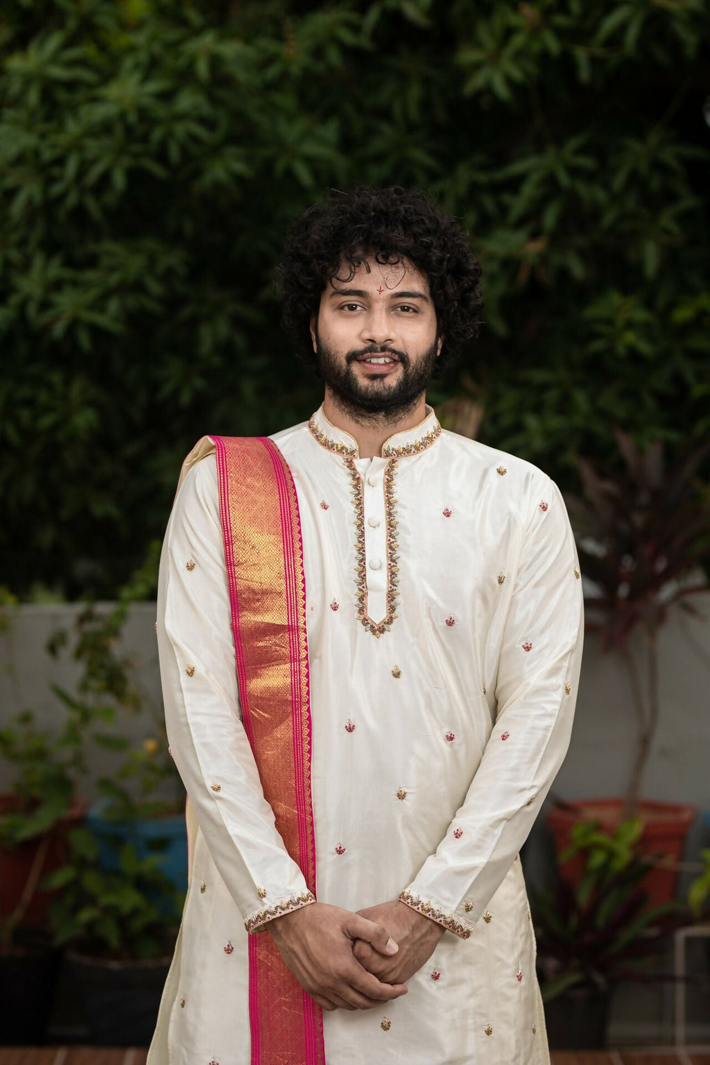 Hand Embroidered Pattu Set by Hilo Design | Grocsy