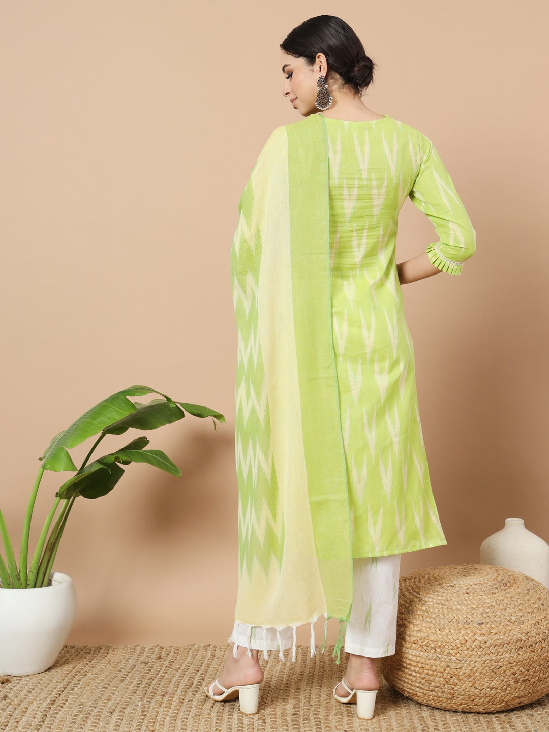 Yufta Green Cotton Ikat Kurta Dupatta Set | Grocsy