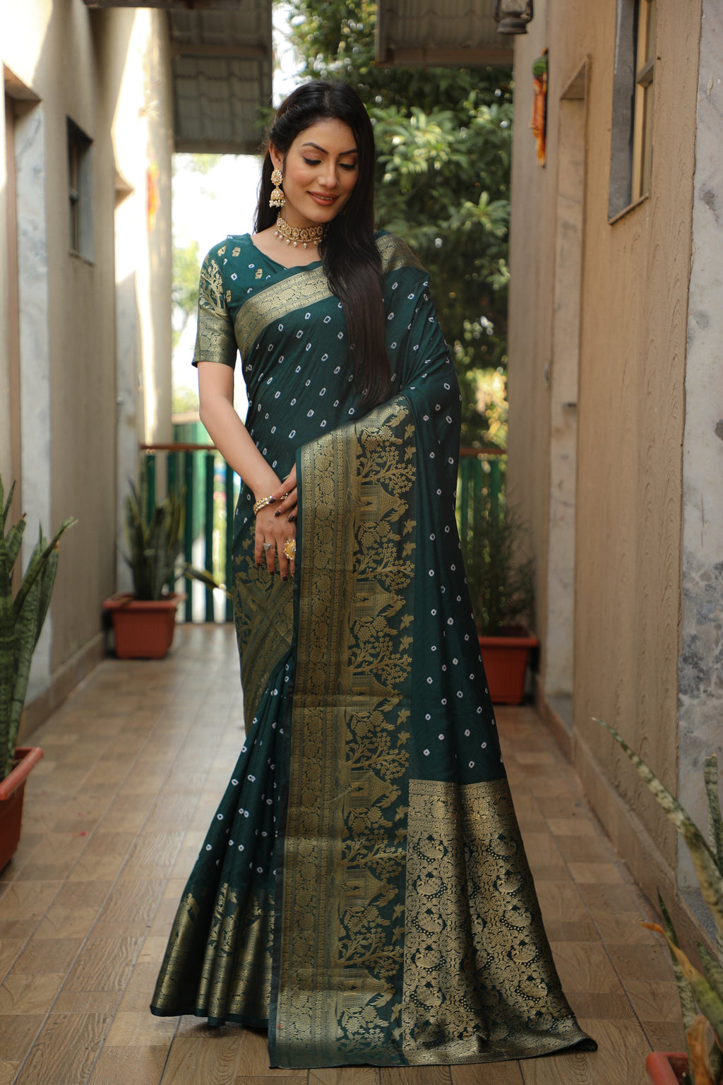 Lorenvalley Premium Pure Handmade Bandhej Kanjivaram silk saree with Zari Weaving Rich Pallu saree - Green | Grocsy