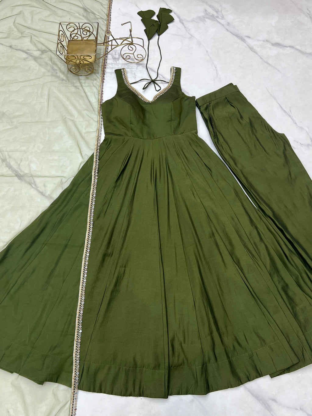 Lorenvalley Fashion Green Pure Romansilk Chanderi Fabric Yoke Fancy Lace Work Anarkali Kurta Pant With Dupatta Set | Grocsy