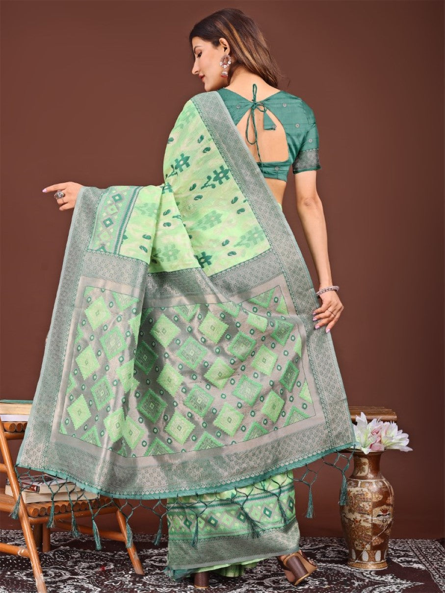 Anaita Green Banarasi Silk Saree With Blouse | Grocsy