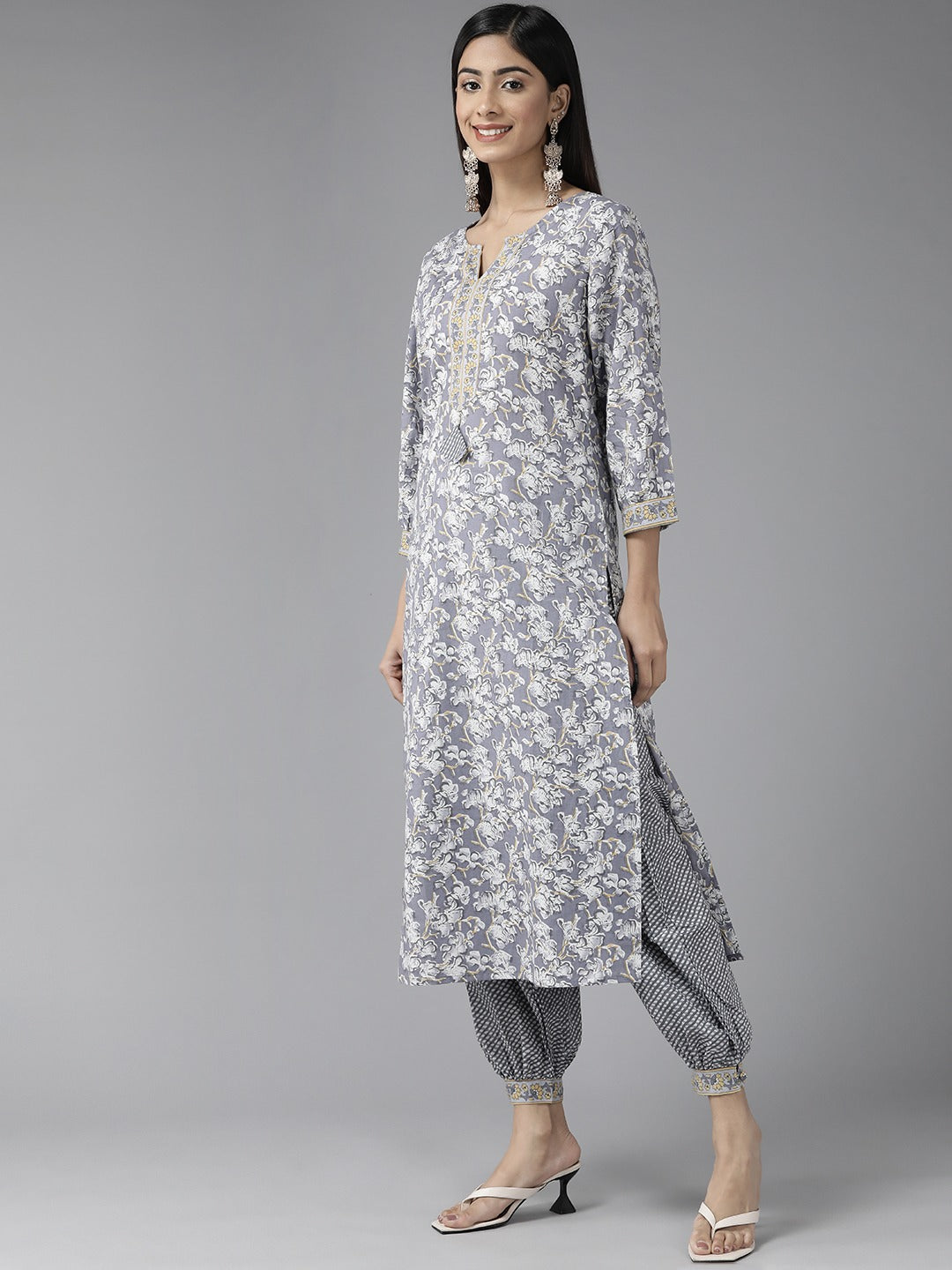 Yufta Grey Floral Printed Kurta Dupatta Set | Grocsy