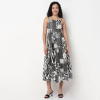 Pimu Square-Neck Maxi Dress with Graphic Print-Green | Grocsy