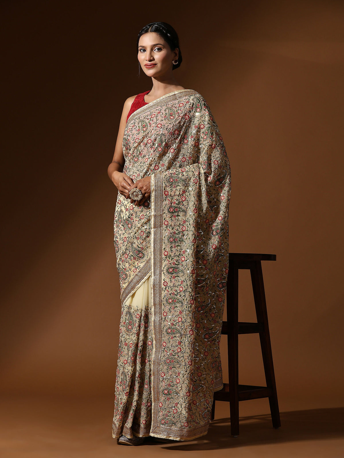 Vamsee Kamini Cream Georgette Saree | Grocsy