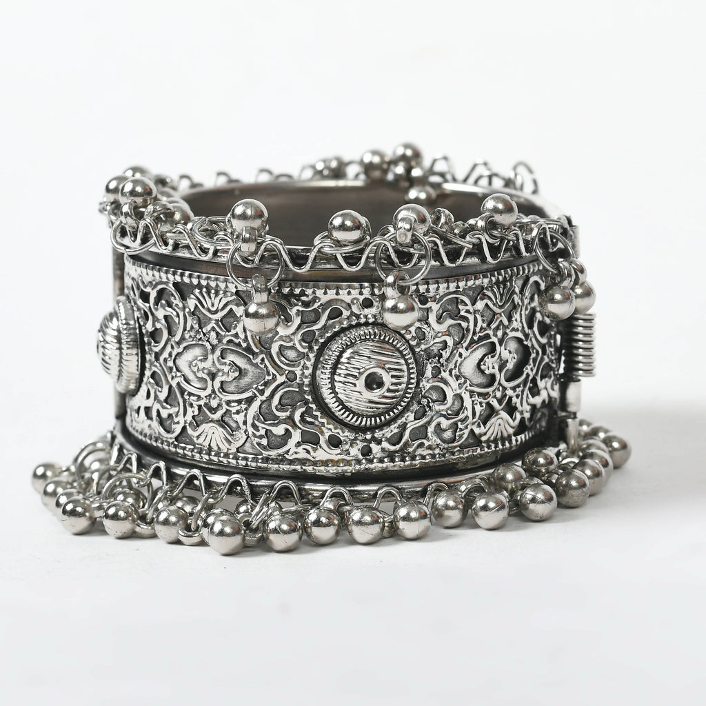 Mominos Fashion Joharkamal Oxidised Silver-Plated Ghungroo Handcraft Bracelet - Design 022