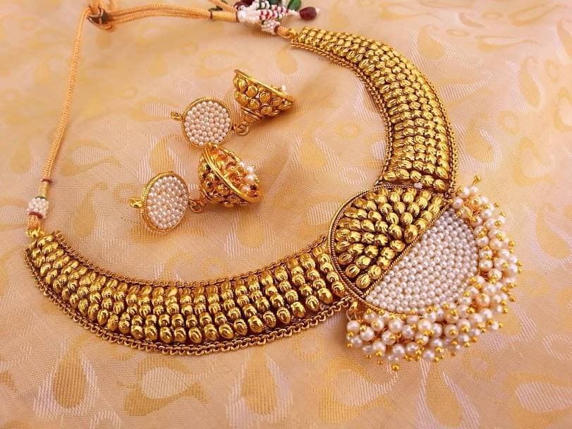 White Pearls Antique Necklace Set | Grocsy