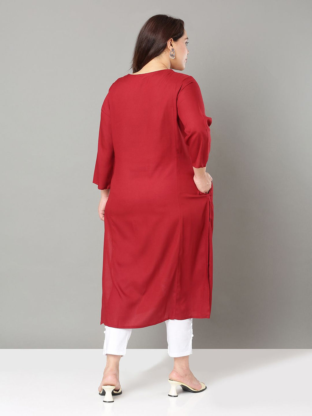 Sztori Plus Size Floral Yoke Design Thread Work Straight Kurta | Grocsy