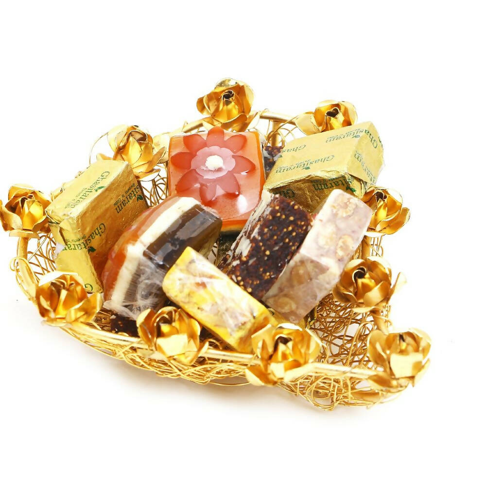 Ghasitaram Mesh Heart Tray Of Assorted Bites | Grocsy