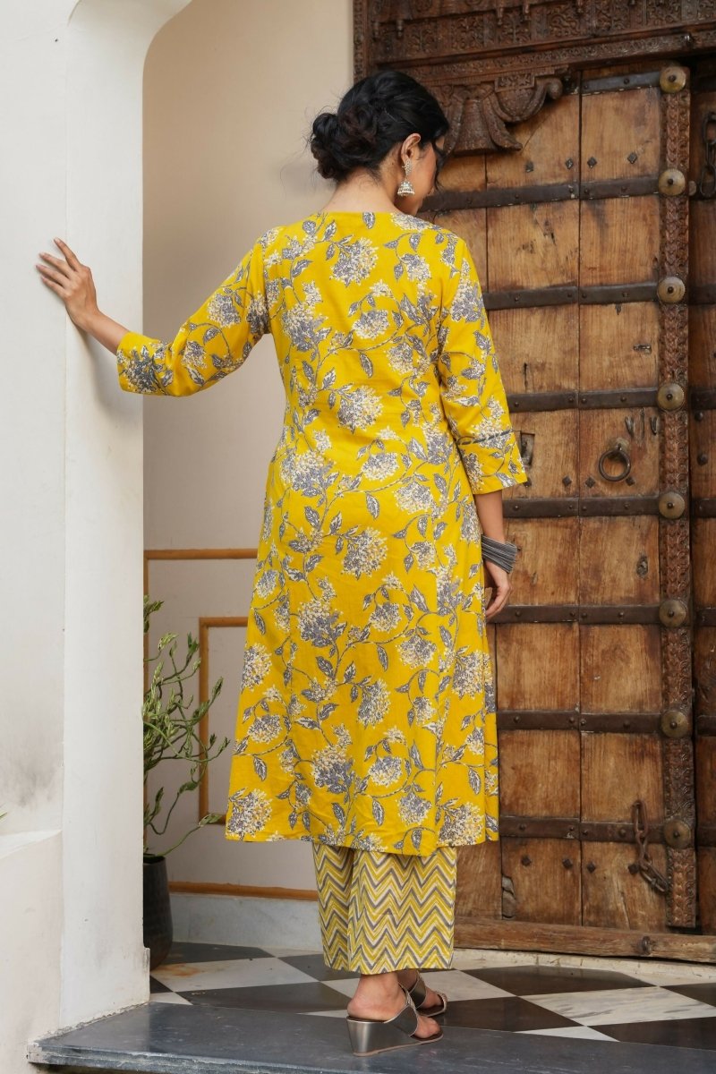 Aramya Anarkali Soft Cotton Gold foil Print Women's Kurta Set - Yellow | Grocsy