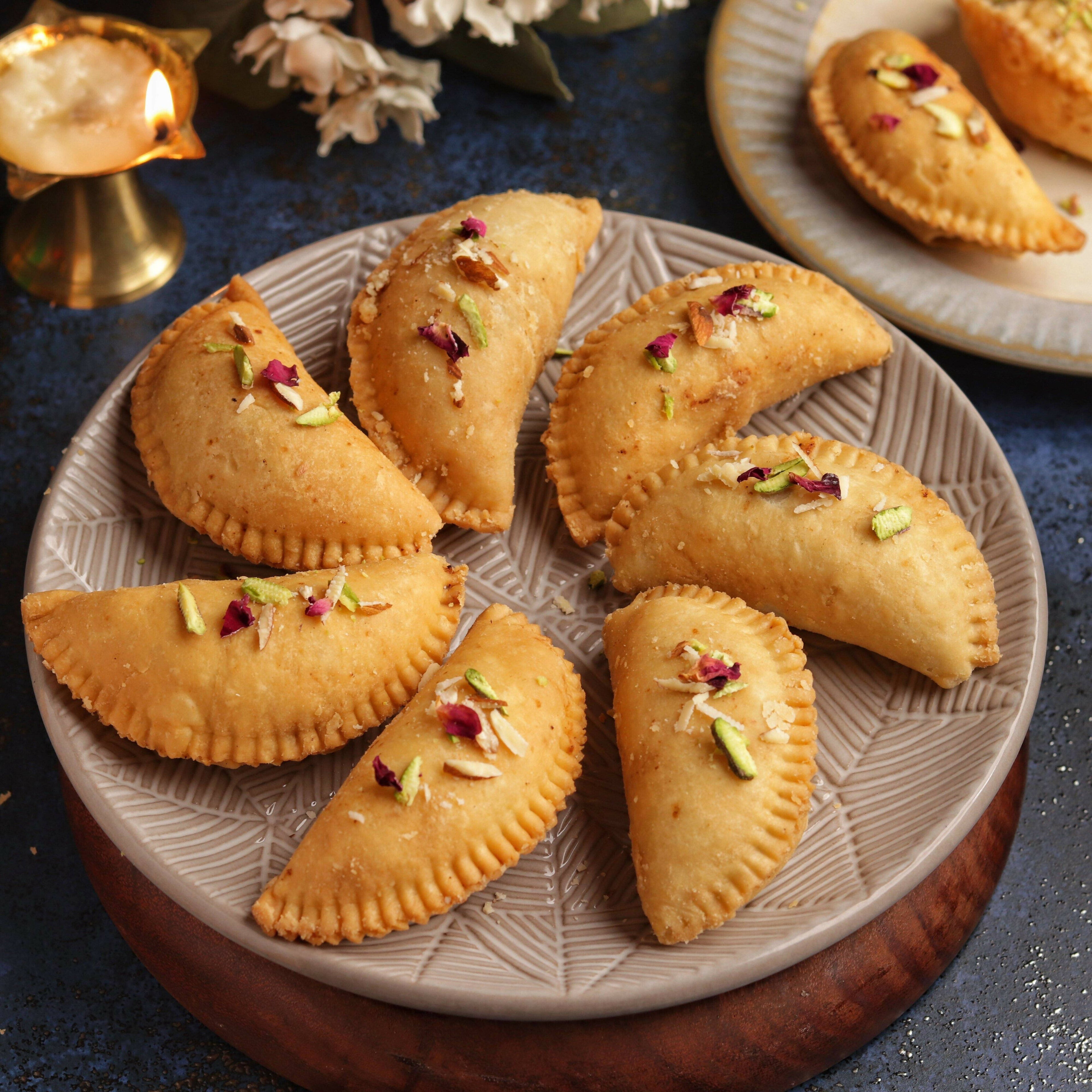 Bansiwala Mewa Gujiya | Grocsy