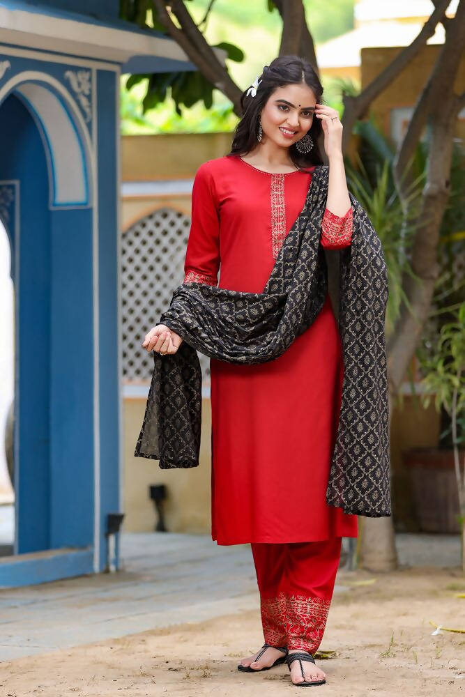 Yufta Women Maroon & Black Thread Work Pure Cotton Kurta with Trousers & With Dupatta | Grocsy