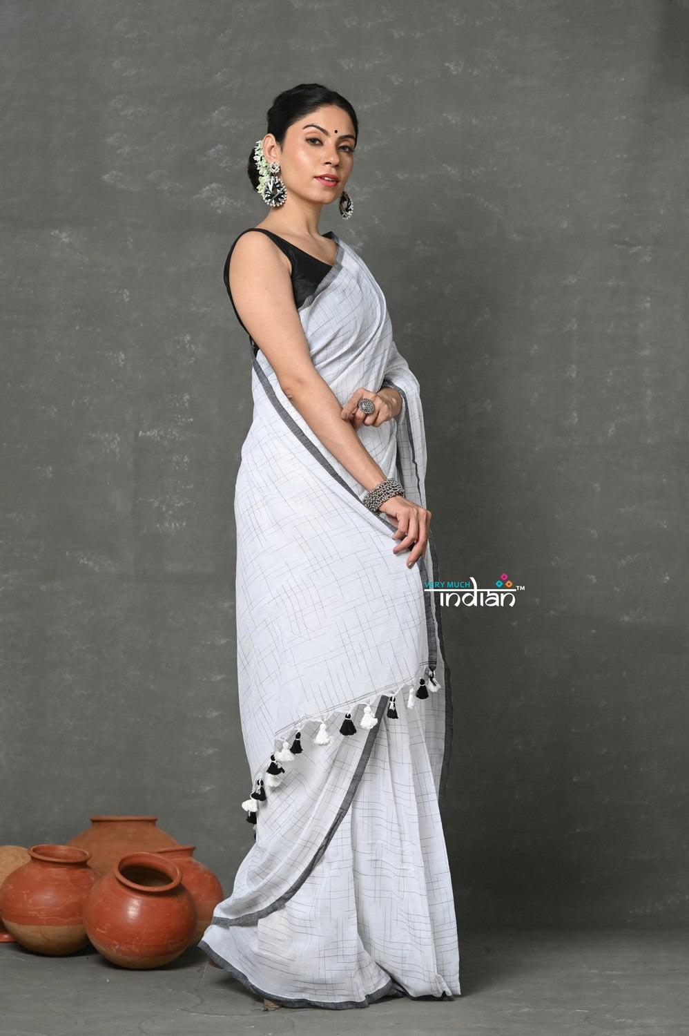 Very Much Indian Tyohaar - Mul Cotton Khadi Design Handloom Woven Saree - White | Grocsy