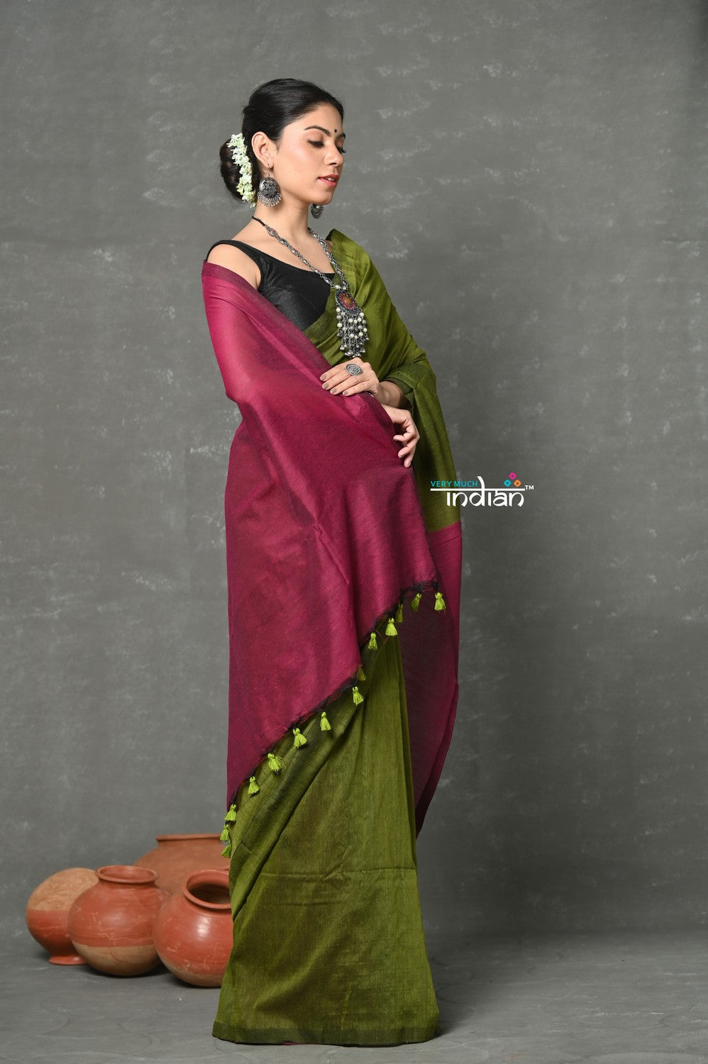 Very Much Indian Pure Mul Cotton Handloom Saree - Mehendi Green | Grocsy