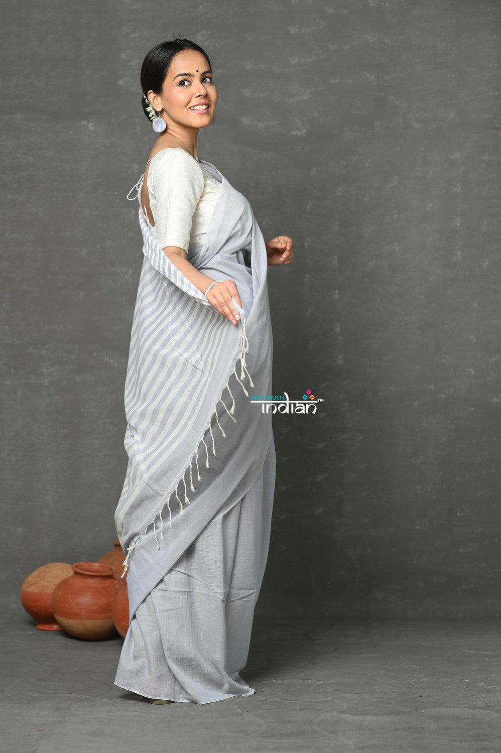 Very Much Indian Tyohaar - Pure Mul Cotton Handloom Saree - Grey | Grocsy