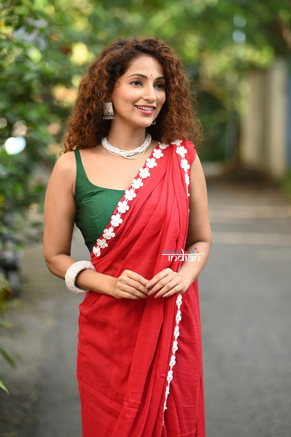Very Much Indian Taapsee - Designer! Pure Mul Cotton Saree with Sleek Border - Bright Red | Grocsy