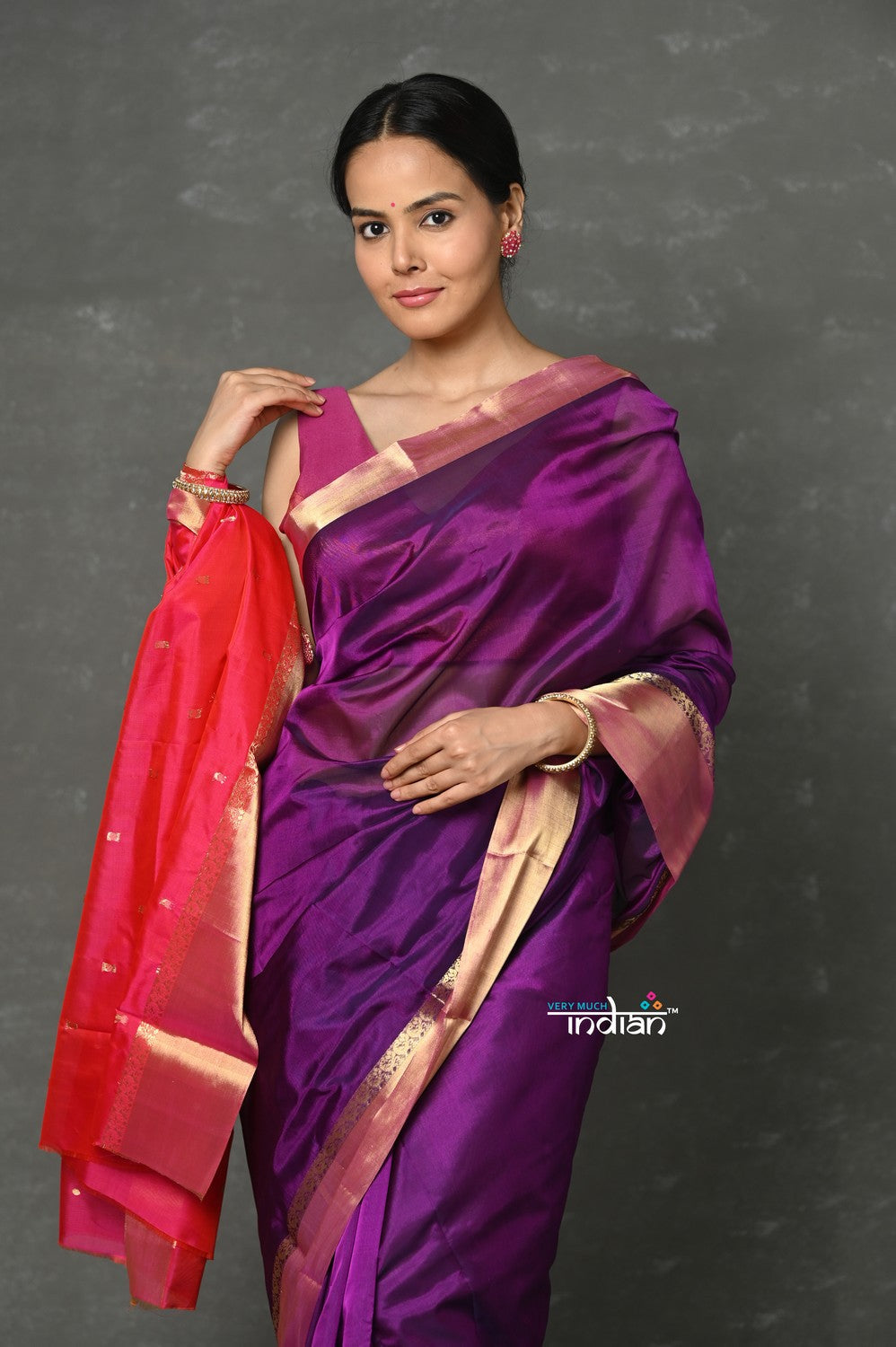Very Much Indian Handloom Pure Cotton Silk Saree With Golden Border - Purple Pink | Grocsy