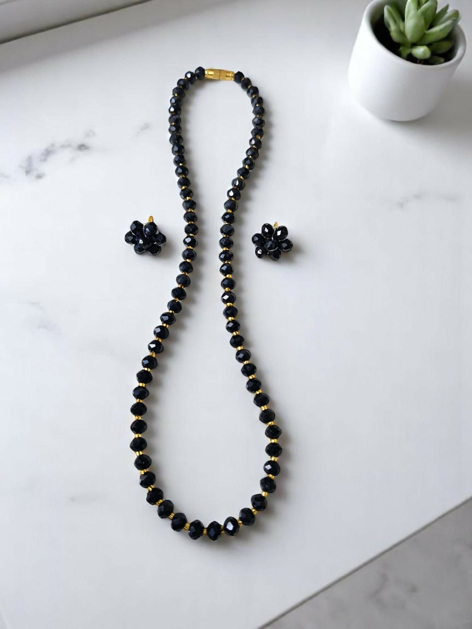 Inhanns Crystal Bloom – Single Line Necklace + Studs - Dark Black | Grocsy