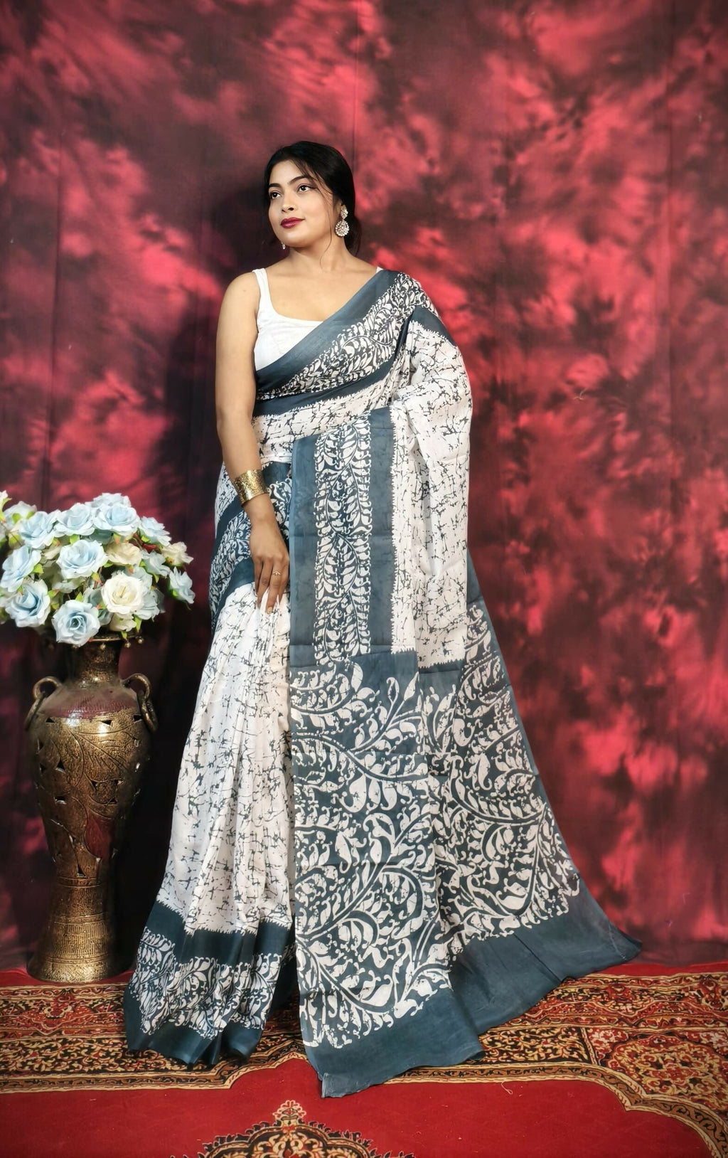Exclusive Collection Beautiful Batique Print Black Pure Cotton Hand Print Handloom Saree With Running Blouse Piece | Grocsy